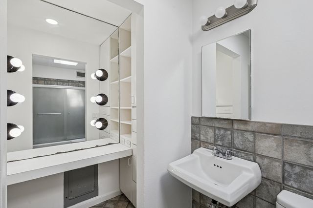 1055 Tipperary Drive, Dallas, TX 75218