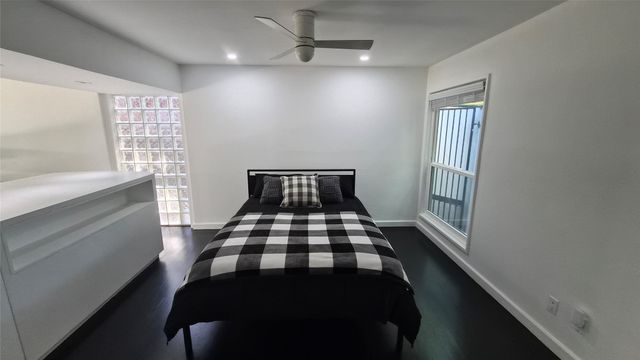 1055 Tipperary Drive, Dallas, TX 75218