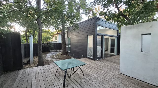 1055 Tipperary Drive, Dallas, TX 75218