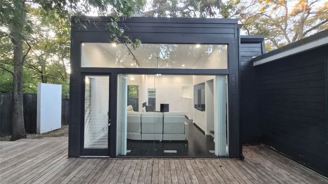 1055 Tipperary Drive, Dallas, TX 75218