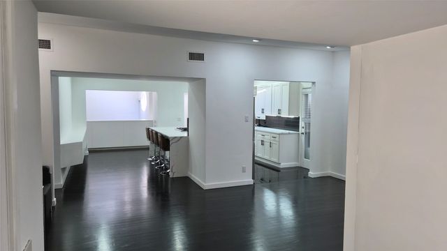 1055 Tipperary Drive, Dallas, TX 75218