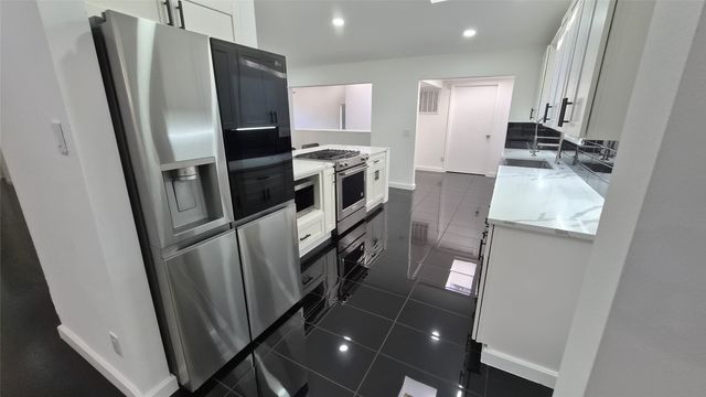 1055 Tipperary Drive, Dallas, TX 75218