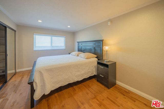11120 Moorpark Street 2, Toluca Lake, CA 91602