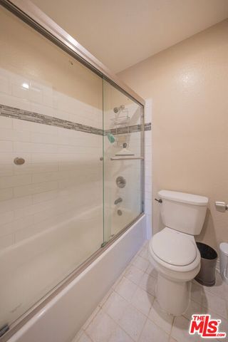 11120 Moorpark Street 2, Toluca Lake, CA 91602