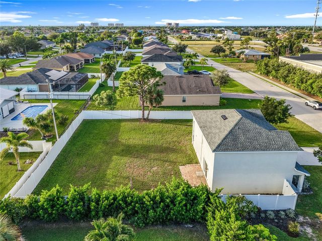 4413 SW 15TH PLACE, Cape Coral, FL 33914