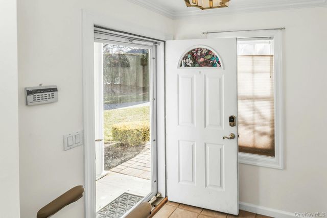 986 Madeira Boulevard, Melville, NY 11747