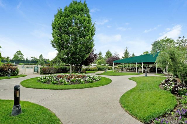 986 Madeira Boulevard, Melville, NY 11747