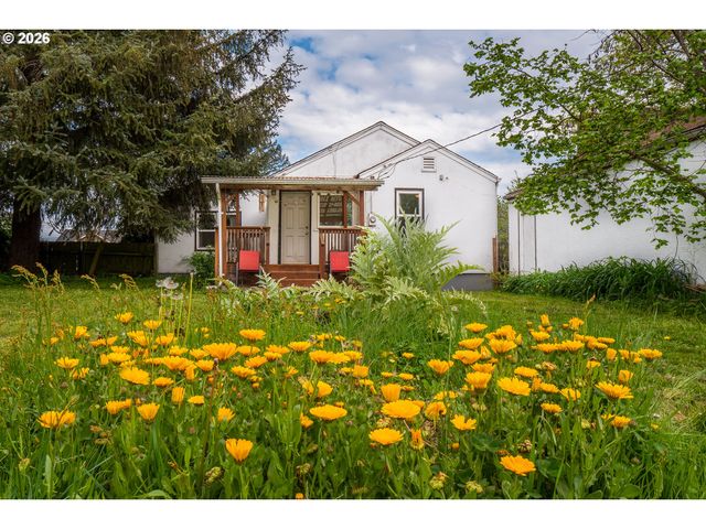 300 21ST St, Springfield, OR 97477