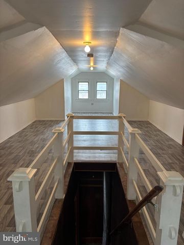 2 BLACKS TER, Paulsboro, NJ 08066