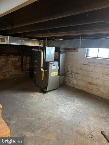 2 BLACKS TER, Paulsboro, NJ 08066