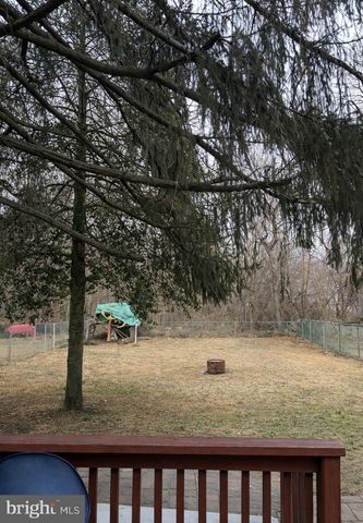 2 BLACKS TER, Paulsboro, NJ 08066