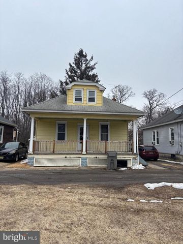 2 BLACKS TER, Paulsboro, NJ 08066