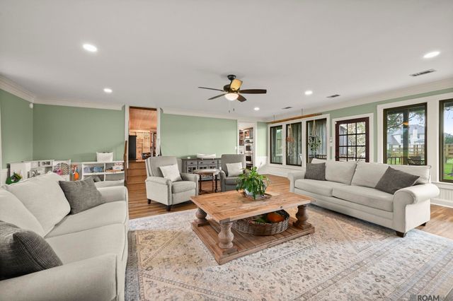 36526 S Swamp Rd, Prairieville, LA 70769