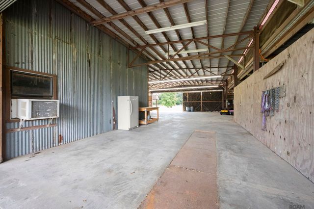36526 S Swamp Rd, Prairieville, LA 70769