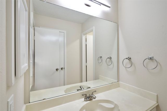 16514 Camino Del Sol Drive, Houston, TX 77083