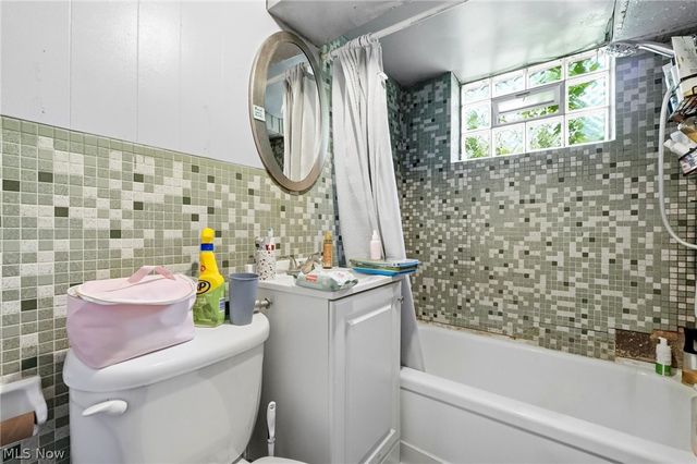 744 Edwards Drive, Berea, OH 44017