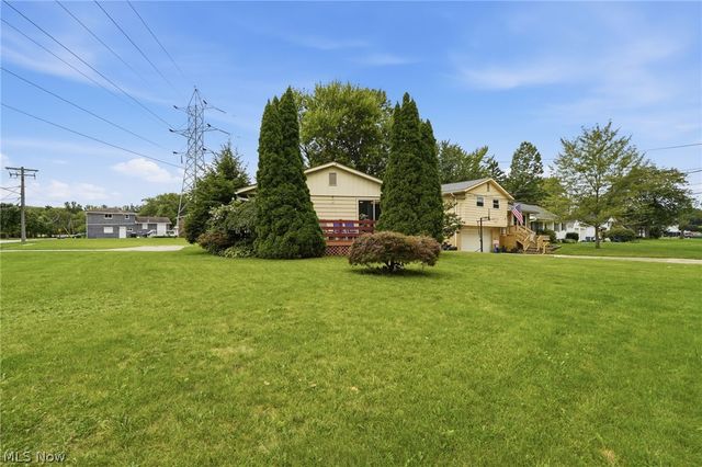 744 Edwards Drive, Berea, OH 44017