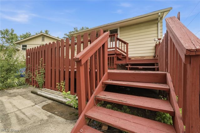 744 Edwards Drive, Berea, OH 44017