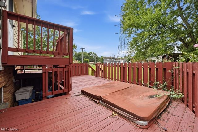 744 Edwards Drive, Berea, OH 44017
