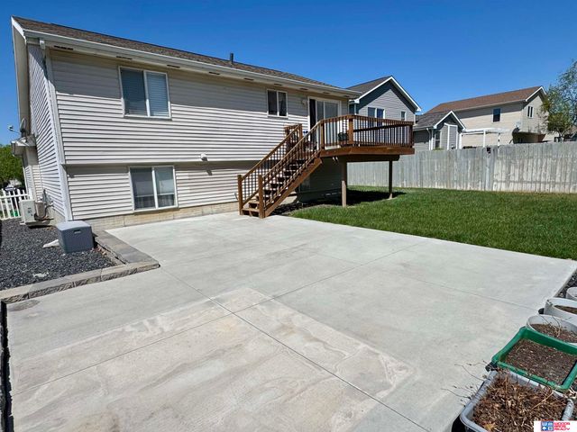 5040 NW 10th Street, Lincoln, NE 68516