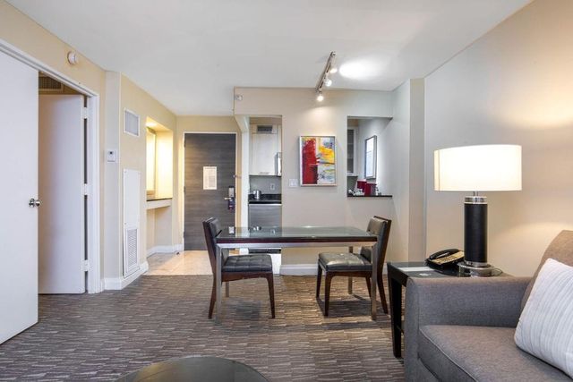 2670 E Sunrise Boulevard 903, Fort Lauderdale, FL 33304