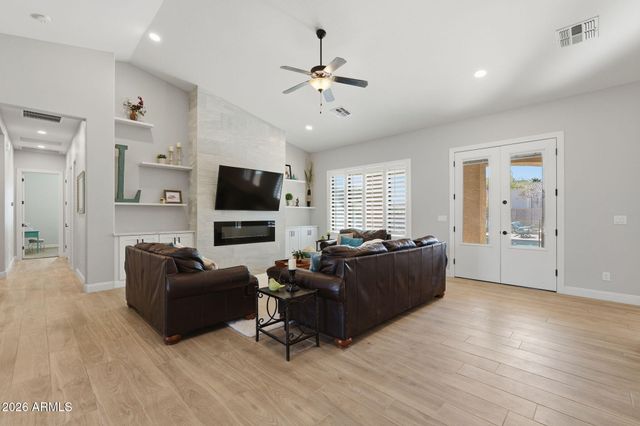 5643 W ROCK Court, San Tan Valley, AZ 85144