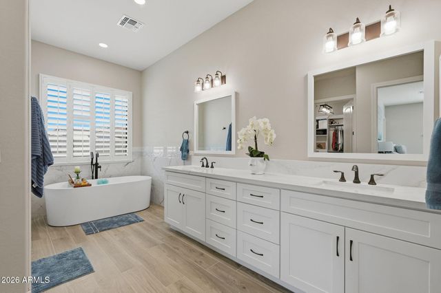 5643 W ROCK Court, San Tan Valley, AZ 85144