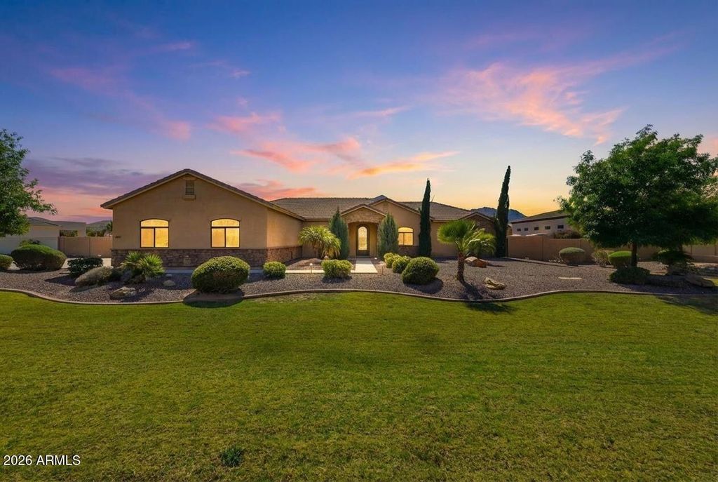 5643 W ROCK Court, San Tan Valley, AZ 85144 — photo 2