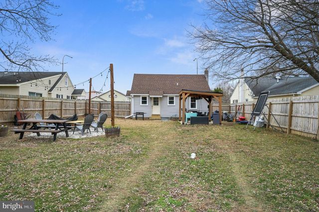 1014 WHITE OAK RD, Dover, DE 19901