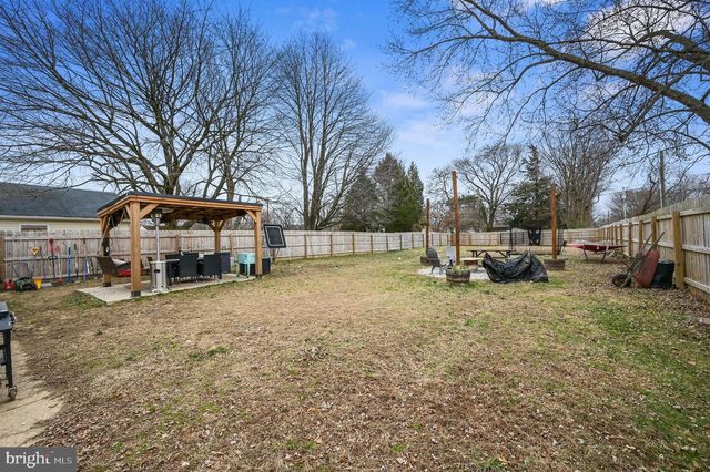 1014 WHITE OAK RD, Dover, DE 19901