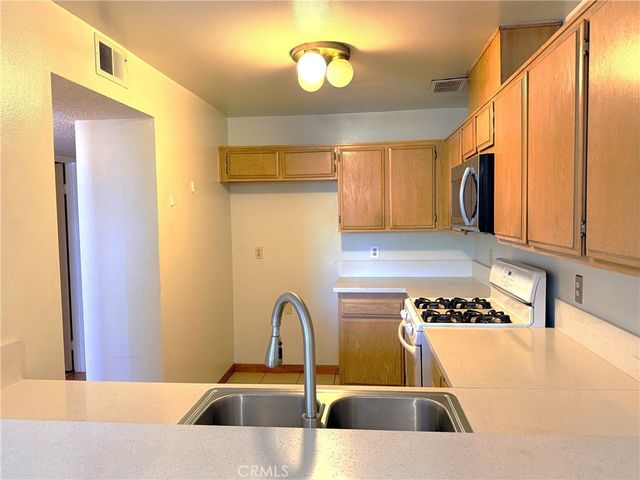 8939 Gallatin Road 123, Pico Rivera, CA 90660