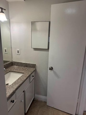 9507 Braeburn Glen Boulevard, Houston, TX 77074