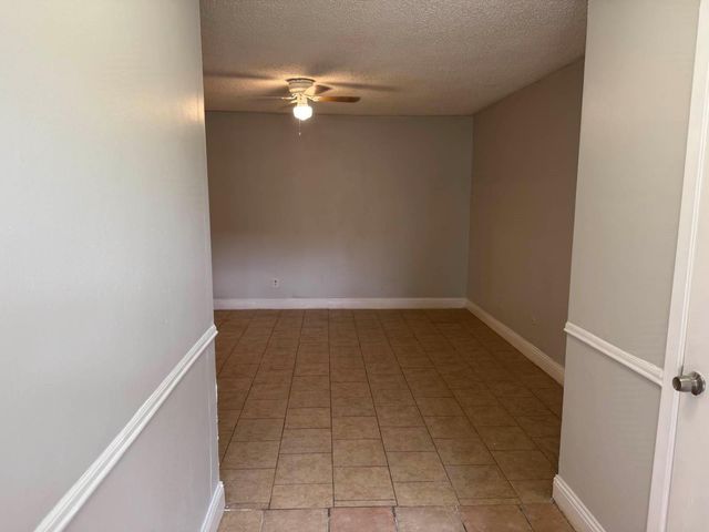 9507 Braeburn Glen Boulevard, Houston, TX 77074