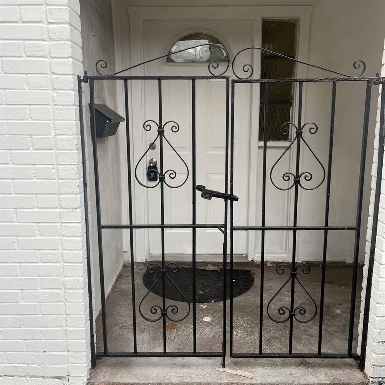 9507 Braeburn Glen Boulevard, Houston, TX 77074