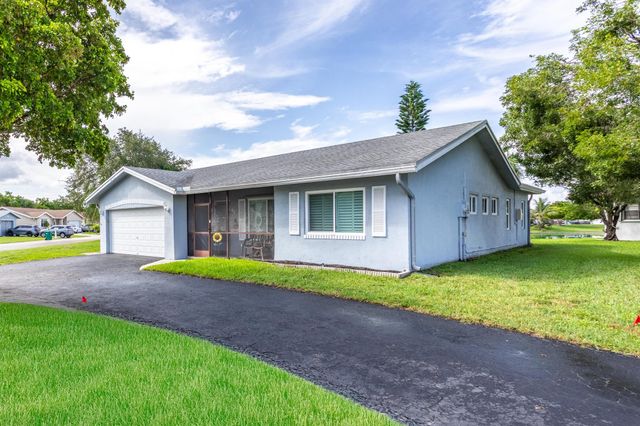 9735 NW 82nd Street, Tamarac, FL 33321