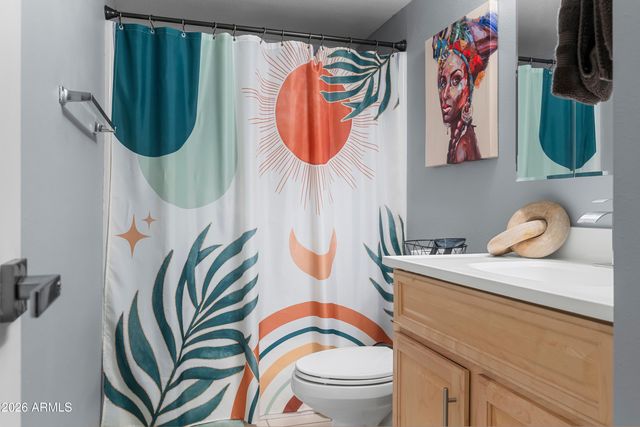 2355 W VOLTAIRE Avenue, Phoenix, AZ 85029