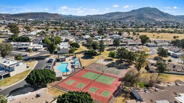 2355 W VOLTAIRE Avenue, Phoenix, AZ 85029