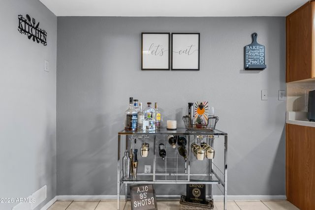 2355 W VOLTAIRE Avenue, Phoenix, AZ 85029