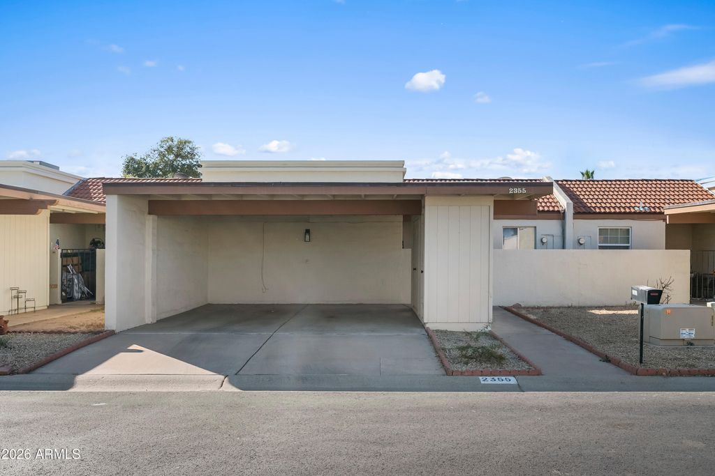 2355 W VOLTAIRE Avenue, Phoenix, AZ 85029