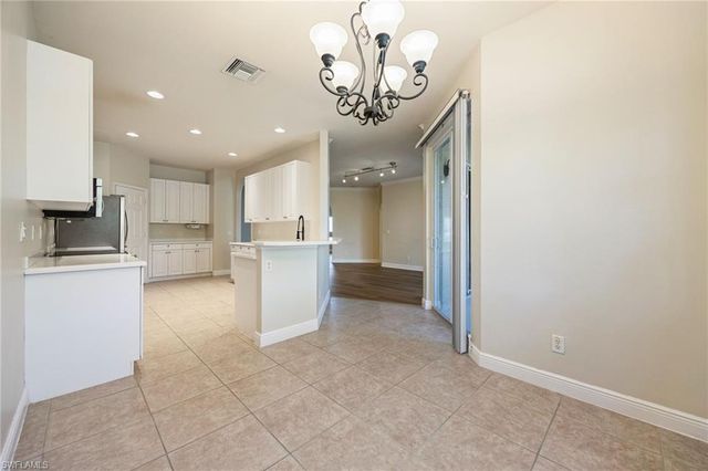 5550 Berkshire DR 202, Fort Myers, FL 33912