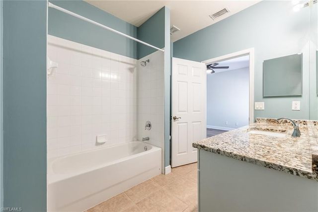 5550 Berkshire DR 202, Fort Myers, FL 33912