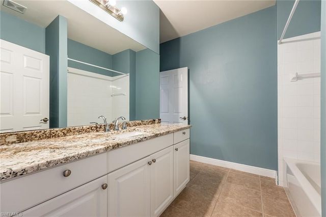 5550 Berkshire DR 202, Fort Myers, FL 33912