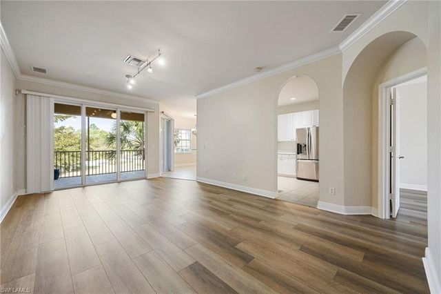 5550 Berkshire DR 202, Fort Myers, FL 33912