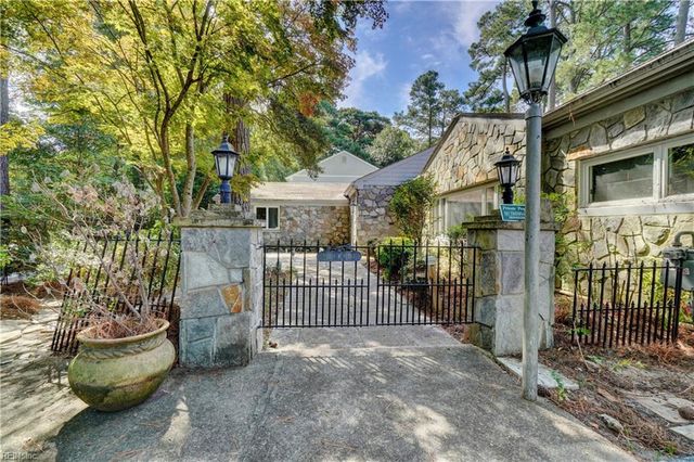 4305 Manchester RD, Portsmouth, VA 23703