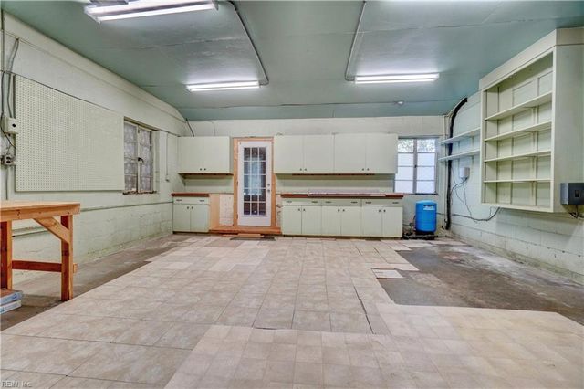 4305 Manchester RD, Portsmouth, VA 23703