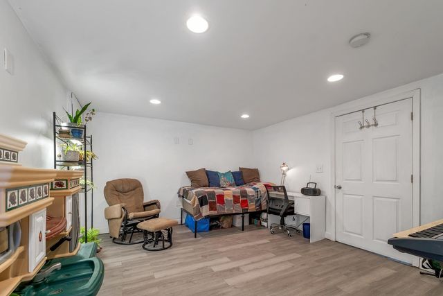 7 Bitirnas Street, Nashua, NH 03064