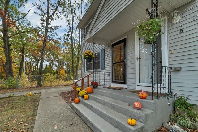 7 Bitirnas Street, Nashua, NH 03064