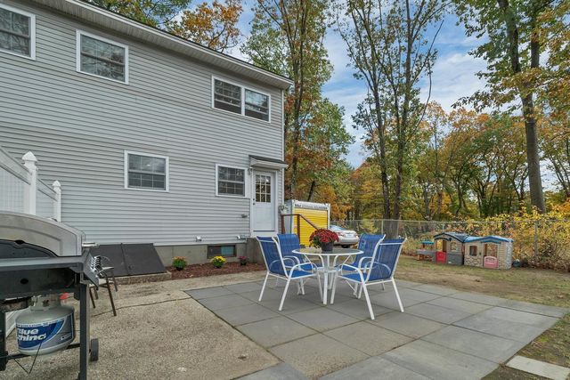 7 Bitirnas Street, Nashua, NH 03064