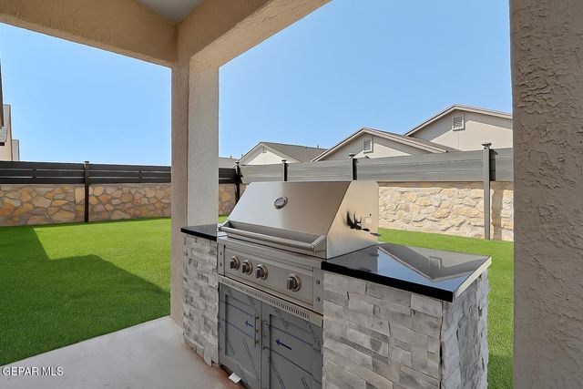 3609 BOB SNEAD Drive, El Paso, TX 79938