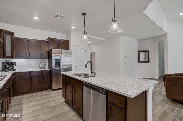 3609 BOB SNEAD Drive, El Paso, TX 79938